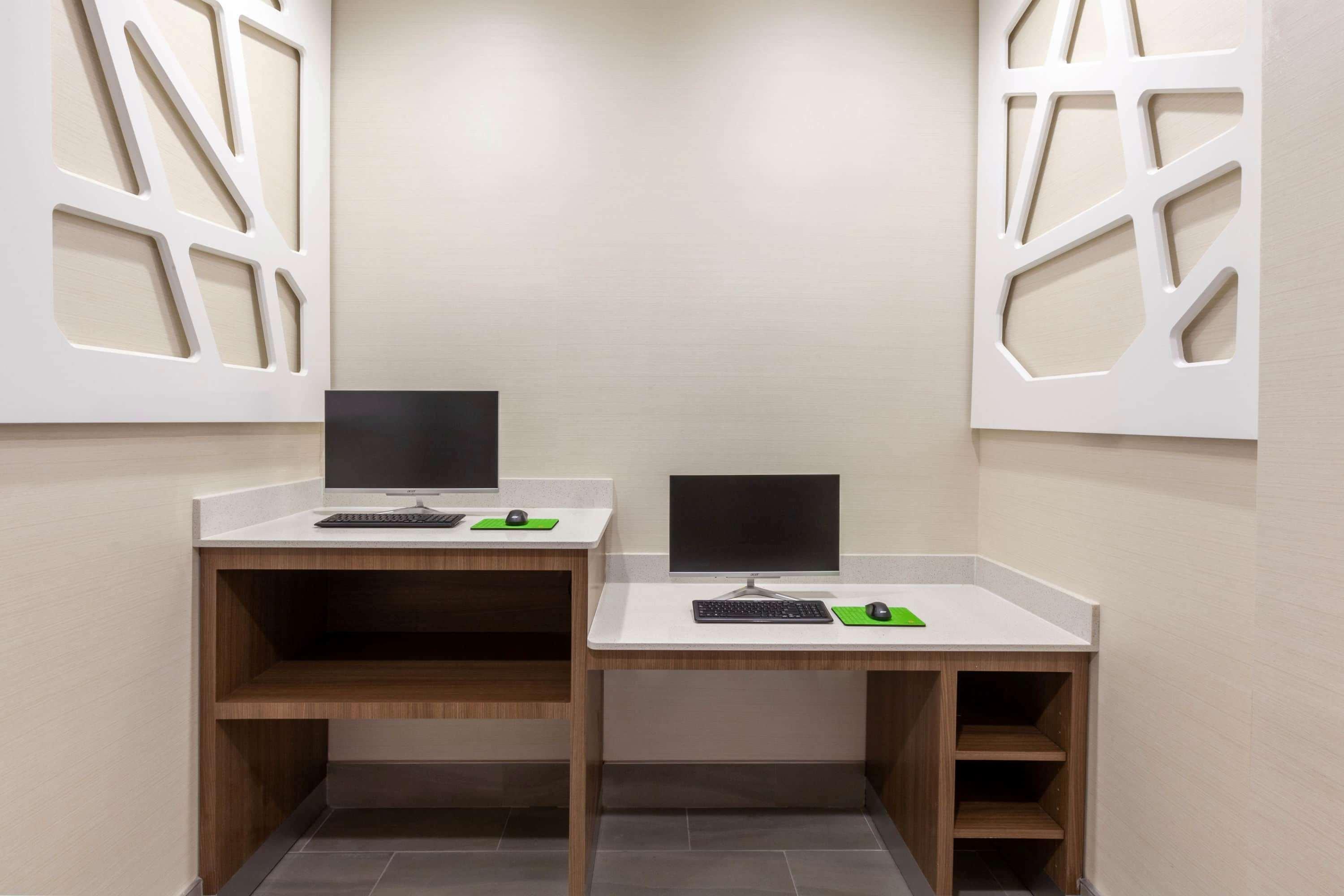 La Quinta Inn & Suites By Wyndham Lafayette Oil Center Екстер'єр фото